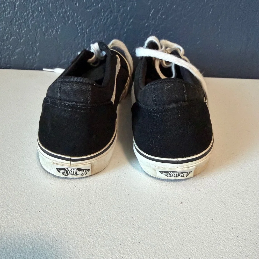 Vans Ward Low Top Sneakers Women 7.5 Black White Canvas Suede Skate Shoes